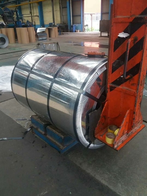 As bobinas galvanizadas mergulhadas quentes do aço, SOLDADO Silted a bobina de aço 0,95 milímetro THK X 182mm WD G-550 Z-275