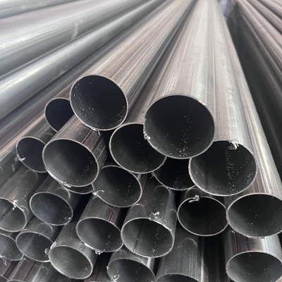 Diâmetro 45 mm x espessura 2,0 mm x 3050 mm T Material 1,4510 17% Cr (AISI 439) Tubos soldados de aço inoxidável