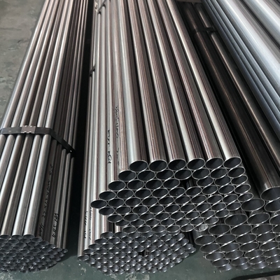 Diâmetro 45 mm x espessura 2,0 mm x 3050 mm T Material 1,4510 17% Cr (AISI 439) Tubos soldados de aço inoxidável