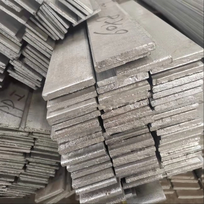 Barra chata de aço galvanizado por imersão a quente S235JR ASTM A36 SS400 Barra chata de aço macio 30*3*6000MM