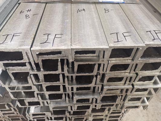 Canal de aço galvanizado laminado a alta temperatura Q235b Q345b do suporte de 9m