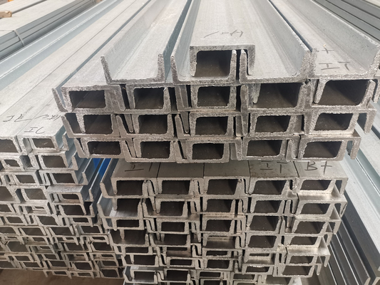 Canal de aço galvanizado laminado a alta temperatura Q235b Q345b do suporte de 9m